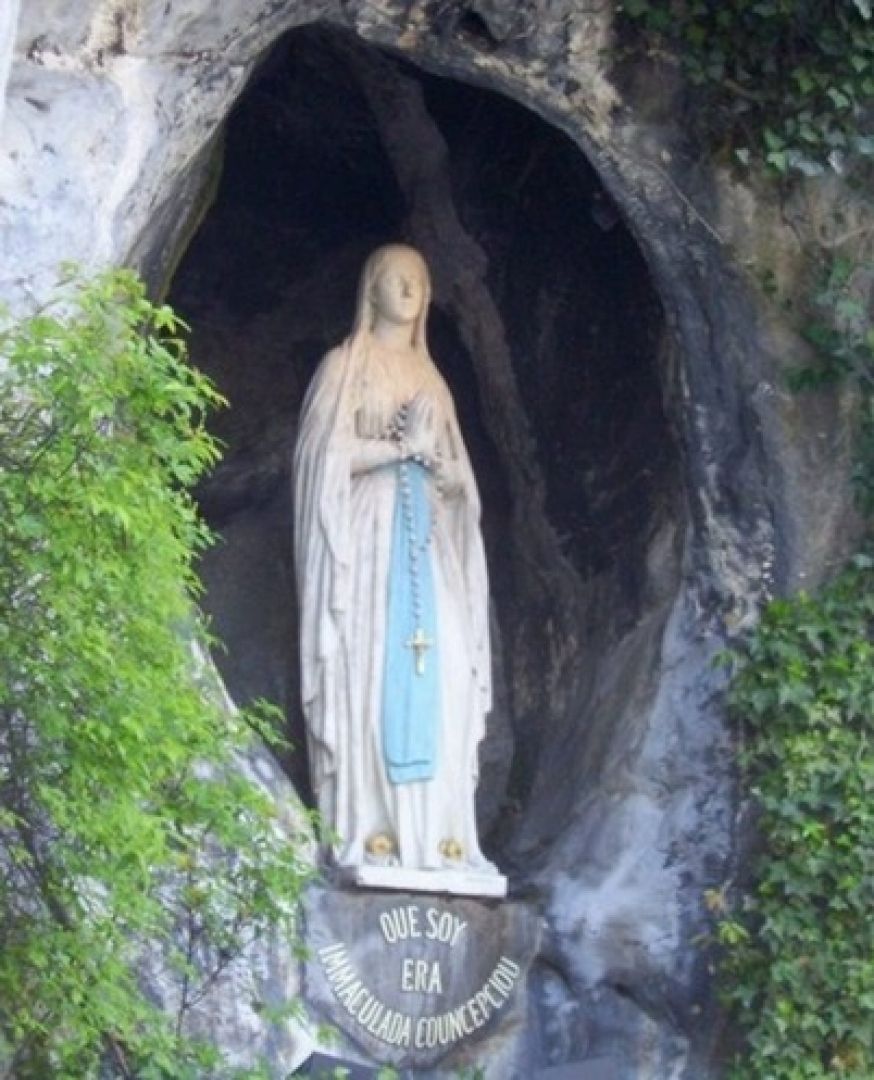 Vierge de Lourdes